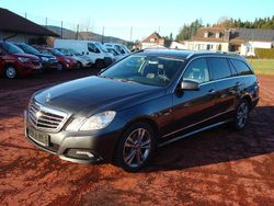 Grau Gebraucht 2010 Mercedes E300 Kombi | 6.950 € (Fairer Preis)