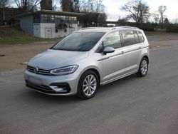 Silber Gebraucht 2019 VW Touran R-line Van / Kleinbus | 25.500 € (Fairer Preis)