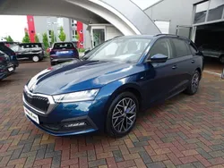 Blau Gebraucht 2022 Skoda Octavia Kombi | 21.980 € (Guter Preis)