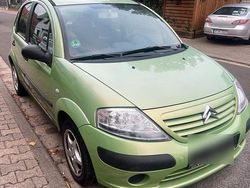 Grün Gebraucht 2003 Citroën C3 Kleinwagen | 950 €