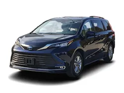 Blau Gebraucht 2023 Toyota Sienna XLE Van / Kleinbus | 81.573 €
