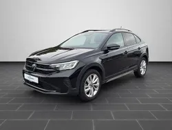 Deep black perleffekt (metallic) Gebraucht 2024 VW Taigo Life SUV | 22.990 € (Fairer Preis)