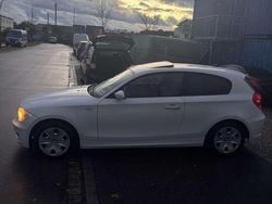 Weiß Gebraucht 2008 BMW 118 Kleinwagen | 2.750 € (Guter Preis)