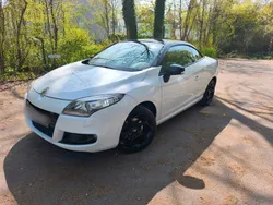 Weiß Gebraucht 2012 Renault Mégane Cabriolet Cabrio | 8.950 € (Fairer Preis)