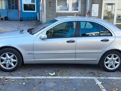 Silber Gebraucht 2000 Mercedes 240 Avantgarde Limousine | 3.250 € (Teuer)