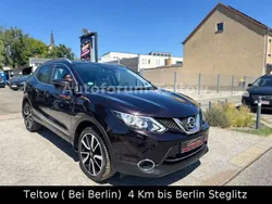 Schwarz/violett Gebraucht 2016 Nissan Qashqai 360º SUV | 11.990 € (Fairer Preis)
