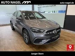 Mountaingrau Gebraucht 2023 Mercedes GLA200 AMG SUV | 41.846 € (Fairer Preis)