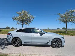 Grau Gebraucht 2023 BMW i4 Limousine | 46.600 € (Fairer Preis)