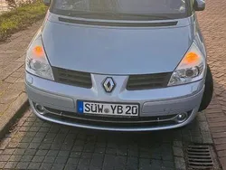 Blau Gebraucht 2007 Renault Grand Espace Initiale Van / Kleinbus | 1.900 € (Etwas zu teuer)