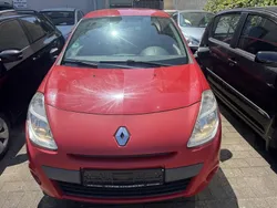 Rot Gebraucht 2009 Renault Clio II Authentique Kleinwagen | 2.590 € (Fairer Preis)