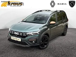 Zeder grün Neu 2025 Dacia Jogger Extreme Kombi | 24.199 € (Etwas zu teuer)