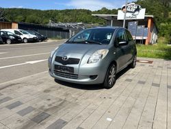 Silber Gebraucht 2006 Toyota Yaris Cool Limousine | 3.499 € (Fairer Preis)