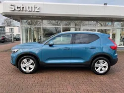 Fjordbluemet. Gebraucht 2025 Volvo XC40 Core SUV | 35.850 € (Guter Preis)