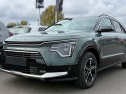 Grün Neu 2025 Kia Niro Vision SUV | 31.504 € (Guter Preis)