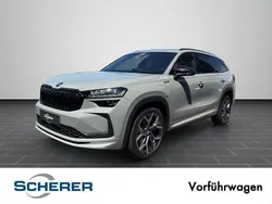 Grau Gebraucht 2025 Skoda Kodiaq SportLine SUV | 53.990 € (Fairer Preis)