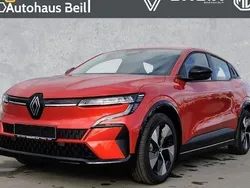 Rot Gebraucht 2022 Renault Mégane Komfort Limousine | 29.990 € (Fairer Preis)