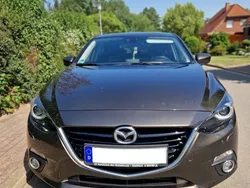 Braun Gebraucht 2015 Mazda 3 Sports-Line Limousine | 11.600 € (Etwas zu teuer)