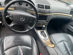 Schwarz Gebraucht 2005 Mercedes E280 Avantgarde Limousine | 2.700 € (Superpreis)