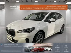 Weiß Gebraucht 2024 BMW 216 Active Tourer Luxury Line Van / Kleinbus | 28.290 € (Etwas zu teuer)