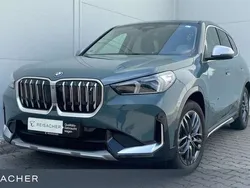 Grün Gebraucht 2023 BMW iX1 xLine SUV | 39.949 € (Fairer Preis)