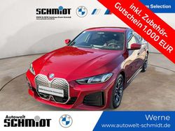 Fire red metallic Gebraucht 2025 BMW i4 M Sport Limousine | 54.790 € (Guter Preis)