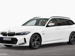Weiß Gebraucht 2022 BMW 320e M Sport Kombi | 38.910 € (Teuer)