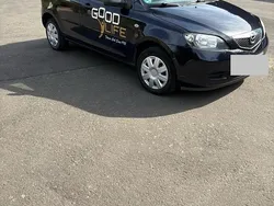 Blau Gebraucht 2004 Mazda 2 Comfort Limousine | 1.200 €