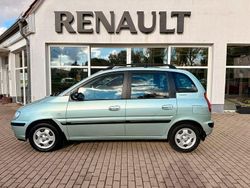 Grau Gebraucht 2002 Hyundai Matrix GLS Van / Kleinbus | 1.999 € (Fairer Preis)