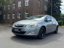 Silber Gebraucht 2011 Opel Astra Kombi | 6.490 € (Fairer Preis)