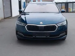 Blau Gebraucht 2020 Skoda Octavia Kombi | 18.000 € (Fairer Preis)