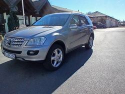 Gold Gebraucht 2007 Mercedes ML420 SUV | 4.900 €