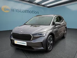 Grau Gebraucht 2022 Skoda Enyaq iV Loft SUV | 28.399 € (Fairer Preis)