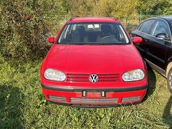 Rot Gebraucht 2001 VW Golf IV Kombi | 990 € (Fairer Preis)