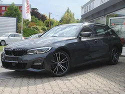 Grau Gebraucht 2019 BMW 320 M Sport Kombi | 29.490 € (Fairer Preis)