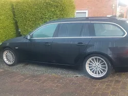 Schwarz Gebraucht 2010 BMW 520 Lifestyle Kombi | 6.550 € (Guter Preis)