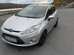 Silber Gebraucht 2011 Ford Fiesta Kleinwagen | 3.950 € (Fairer Preis)