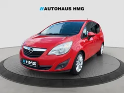 Rot Gebraucht 2012 Opel Meriva Design Edition Van / Kleinbus | 4.900 € (Fairer Preis)