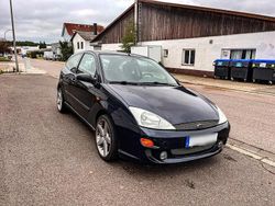 Blau Gebraucht 1999 Ford Focus Limited Limousine | 2.100 € (Teuer)