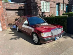 Rot Gebraucht 1991 Mercedes 190 Limousine | 6.000 €
