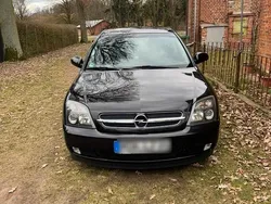 Schwarz Gebraucht 2003 Opel Vectra Limousine | 1.850 € (Fairer Preis)
