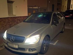 Silber Gebraucht 2009 Mercedes C180 Limousine | 4.500 €