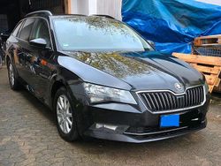Schwarz Gebraucht 2015 Skoda Superb Kombi | 9.700 € (Teuer)