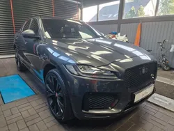 Grau Gebraucht 2017 Jaguar F-Pace S SUV | 23.990 € (Fairer Preis)