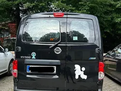 Schwarz Gebraucht 2010 Nissan NV200 Van | 5.950 €