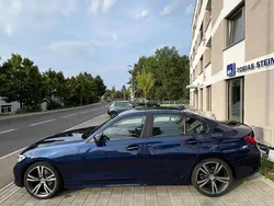 Blau Gebraucht 2020 BMW 320 Limousine | 28.800 € (Fairer Preis)