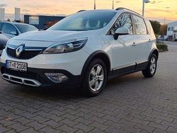 Weiß Gebraucht 2013 Renault Scénic III Initiale Paris Van / Kleinbus | 4.900 € (Guter Preis)