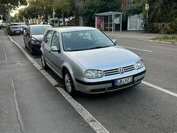 Silber Gebraucht 2002 VW Golf IV Kleinwagen | 3.000 € (Etwas zu teuer)