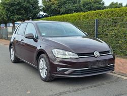 Rot Gebraucht 2018 VW Golf VII Comfortline Limousine | 12.490 € (Fairer Preis)