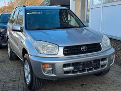Silber Gebraucht 2001 Toyota RAV4 SUV | 6.990 € (Etwas zu teuer)