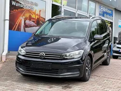 Deep black perleffekt Gebraucht 2020 VW Touran United Van / Kleinbus | 18.800 € (Fairer Preis)